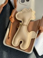 قاب موبایل سامسونگ زرافه مینیمال چرمی جاکارتی و آویز بلند محافظ لنزدار - تصویر 2