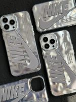 قاب موبایل آیفون نایک کرومی برجسته - تصویر 2