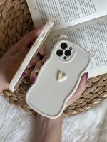 قاب موبایل آیفون گوش قلبی تک قلب کرمی - تصویر 3