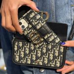 قاب موبایل آیفون دیور چرم و پارچه ای قفل فلزی جاکارتی