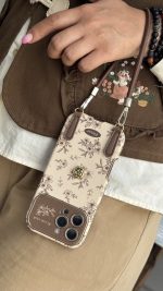 قاب موبایل آیفون گل ویکتورین استایل + بندست - تصویر 2