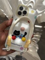 قاب موبایل آیفون گربه خوش قلب توپی جاکارتی بنددار - تصویر 3