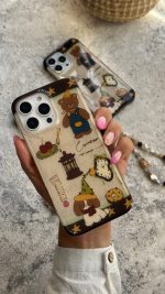 قاب موبایل ( آیفون ) خرس وینتر تایم قهوه ای + بدون بند - تصویر 2