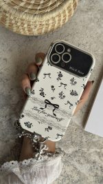 قاب موبایل آیفون بلک رز پاپیون ریز مشکی ( بدون بند )