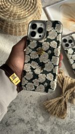 قاب موبایل آیفون گل رز مخمل سبز - تصویر 3