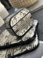 کاور ایرپاد دیور گلدار نقره ای محافظ لنزدار