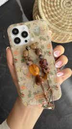 قاب موبایل آیفون خرگوش باغ جادویی + بندست مخملی - تصویر 2