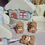 کاور ایرپاد سیلیکونی خونه با آویز خرسی (کدa0256)