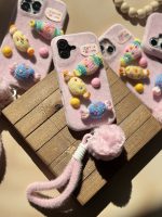 قاب شکلات کاموایی با آویز (کدC1942) - تصویر 2