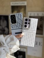 قاب White Christian Dior دور لنز نگین سامسونگ و شیائومی (کدC2076) - تصویر 3