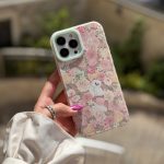 قاب پیشی در باغ گل (بدون آویز ) (کدC2061)