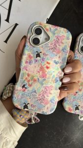 قاب موبایل آیفون خرگوش واندرلند + بندست گل پارچه ای - تصویر 2