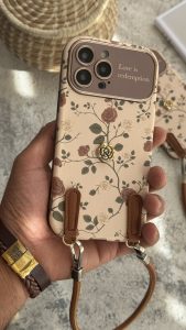 قاب موبایل ( آیفون ) گل رز فلورا قهوه ای + بندست چرمی