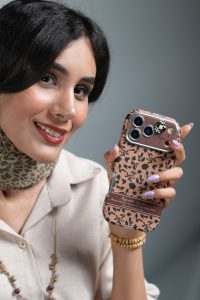 قاب موبایل آیفون گل و برگ پاییزی - Image 2