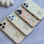 قاب Louis Vuitton هولوگرامی آیفون (کدC2221)