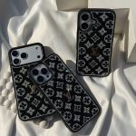 قاب گوشی LV نگین دار - تصویر 5